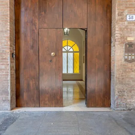 Appartamento Loft Con Travi A Vista In Centro Storico Di