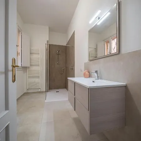Ghirlandina - Fantastico Loft In Centro Appartement