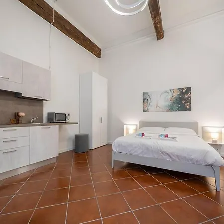 Ghirlandina - Fantastico Loft In Centro Citta Apartmán